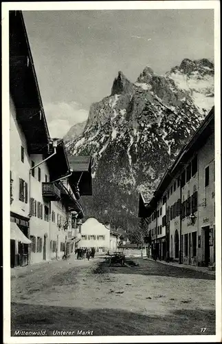 Ak Mittenwald in Oberbayern, Unterer Markt, Berge