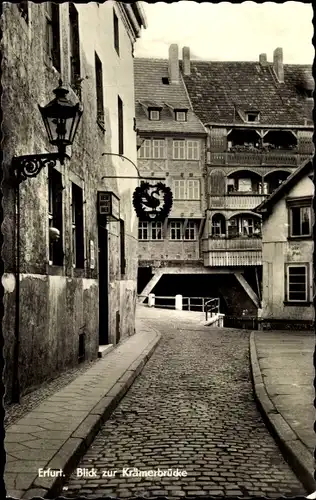 Ak Erfurt in Thüringen, Blick zur Krämerbrücke