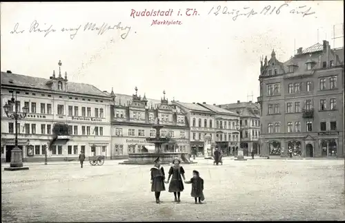 Ak Rudolstadt in Thüringen, Marktplatz, Brunnen, Kinder