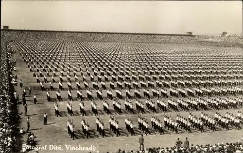 Ak Praha Prag Tschechien, IX. Slet Vsesokolsky 1932, Turnfest, Massenaufstellung im Stadion