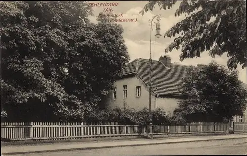 Ak Berlin Zehlendorf, Partie der Potsdamerstraße in der Altstadt, Blick auf altes Wohnhaus