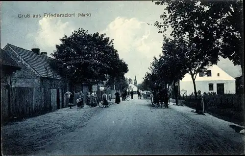 Ak Friedersdorf in der Mark, Straßenpartie im Ort