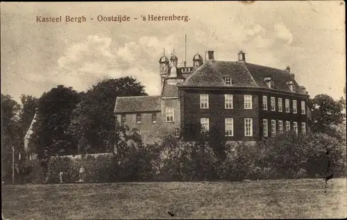 Ak 's Heerenberg Gelderland, Kasteel Bergh, Oostzijde