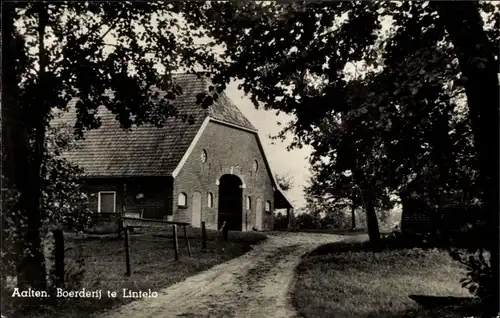 Ak Aalten Gelderland Niederlande, Boerderij te Lintelo