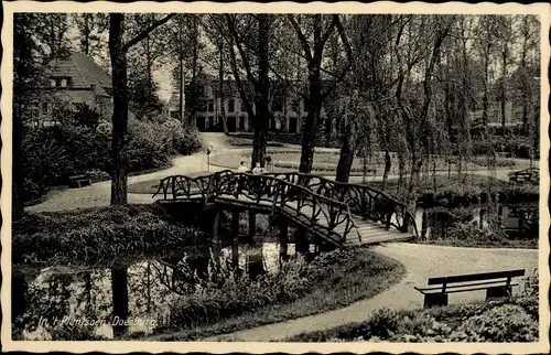 Ak Doesburg Gelderland Niederlande, In 't Plantsoen, Fußgängerbrücke