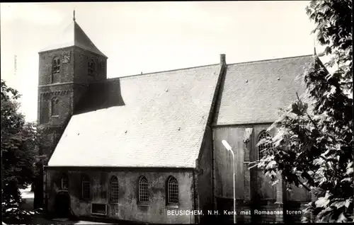 Ak Beusichem Gelderland, N. H. Kerk met Romaanse toren