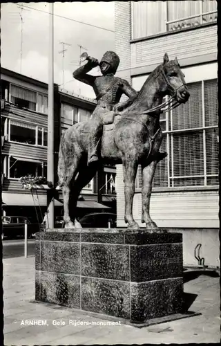 Ak Arnhem Gelderland Niederlande, Gele Rijders monument