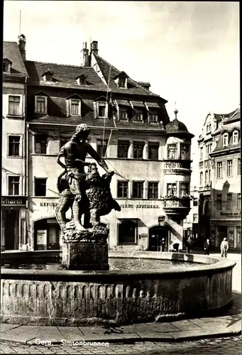 Ak Gera in Thüringen, Simsonbrunnen, Stadt-Apotheke mit Erker