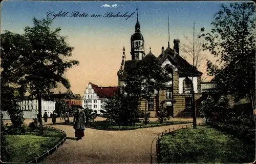 Ak Krefeld, Partie am Bahnhof, Kirchturm, Park