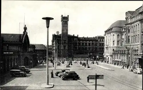 Ak Erfurt in Thüringen, Bahnhofsplatz