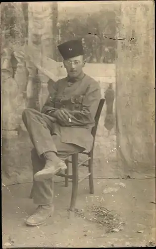 Foto Ak Itea Griechenland, Griechischer ? Soldat in Uniform