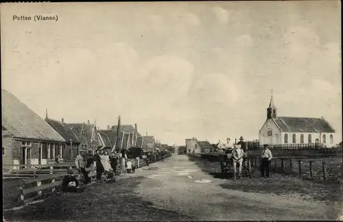 Ak Petten Nordholland, Dorfpartie, Kirche, Anwohner