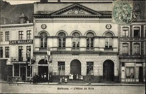 Ak Béthune Pas de Calais, Hotel de Ville, Cafe Maillart