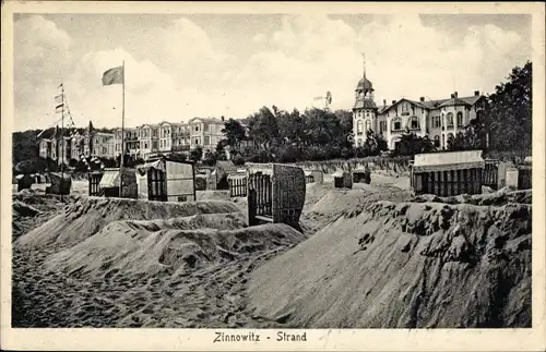 Ak Ostseebad Zinnowitz auf Usedom, Strand, Strandkörbe, Flaggen, Sandburgen