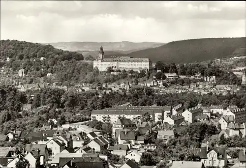 Ak Rudolstadt in Thüringen, Panorama mit Ortsteil Cumbach, Schloss