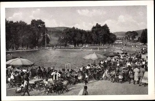 Ak Markneukirchen im Vogtland, Rudolf-Thiele-Bad, Badegäste