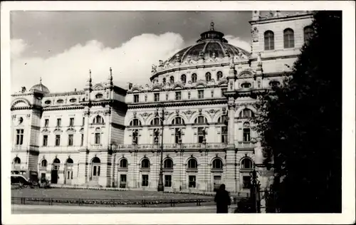 Foto Ak Krakau Polen, Straßenpartie mit Blick auf das Theater