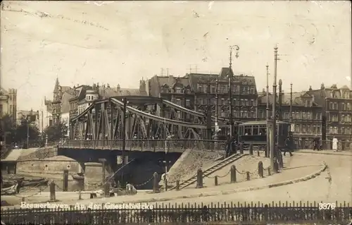 Ak Bremerhaven, Blick zur Geestebrücke