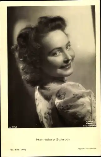 Ak Schauspielerin Hannelore Schroth, Portrait