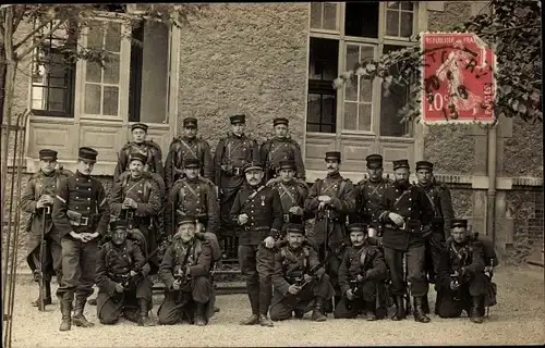 Foto Ak Romainville Seine Saint Denis, Soldat in Uniform