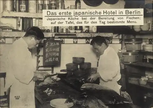 Ak Berlin, Erstes Japanisches Hotel, Köche bereiten Fische zu