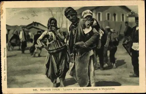 Ak Balkan Typen, Typische Art des Kindertragens in Mazedonien