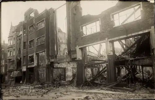 Foto Ak Rotterdam Südholland Niederlande, Durch Brand zerstörtes Haus 1929