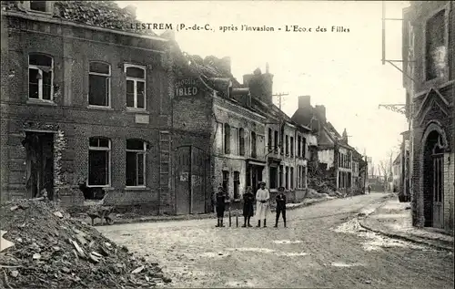 Ak Lestrem Pas de Calais, Ecole des Filles apres l'invasion, Kriegszerstörung I. WK