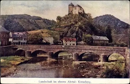 Ak Kreuzberg Altenahr im Ahrtal, Brücke über die Ahr, Burg Kreuzberg