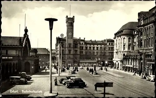 Ak Erfurt in Thüringen, Bahnhofsplatz