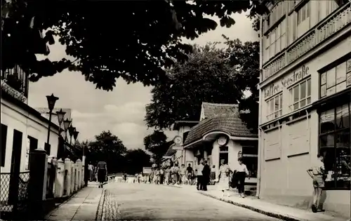 Ak Ostseebad Ahlbeck Heringsdorf Usedom, Seestraße, Café, Passanten