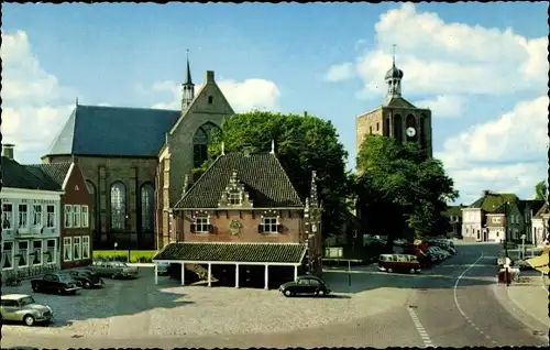 Ak Workum Friesland Niederlande, Waag, N. H. Kerk en Toren