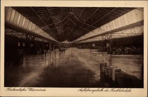 Ak Wesermünde Bremerhaven, Fischereihafen, Halle des Fischbahnhofs