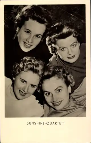 Ak Sängerinnen Sunshine Quartett, Portrait