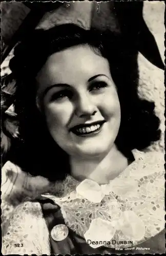 Ak Schauspielerin Deanna Durbin, Portrait