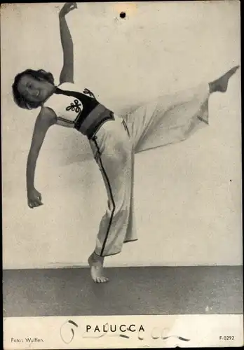 Ak Tänzerin Gret Palucca, Gründerin Palucca Hochschule für Tanz Dresden, Autogramm