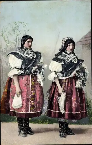 Ak Zwei Frauen in ungarischen Trachten