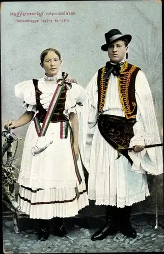 Ak Paar in ungarischen Volkstrachten