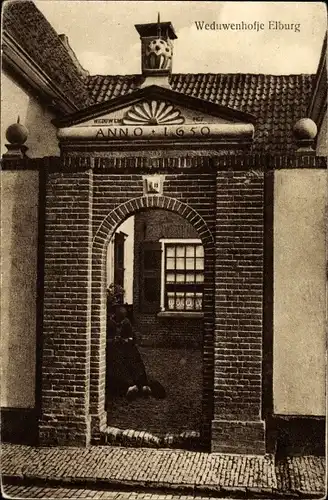 Ak Elburg Gelderland, Weduwenhofje, Torbogen