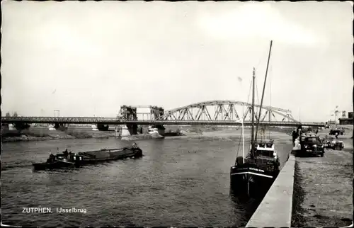 Ak Zutphen Gelderland, Ijsselbrug, Lastkahn