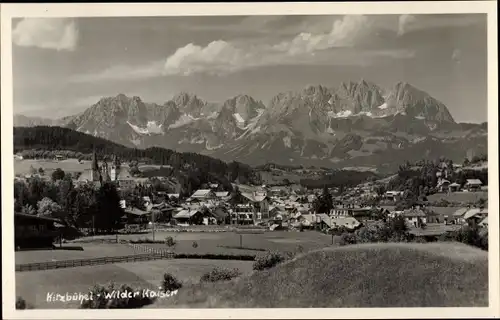 Ak Kitzbühel in Tirol, Gesamtansicht und Wilder Kaiser