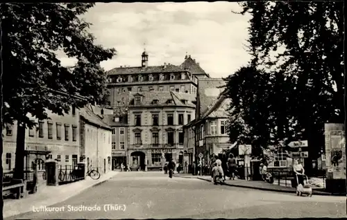 Ak Stadtroda Thüringen, Straßenpartie, Konsum, Frau mit Kinderwagen