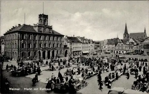 Ak Weimar in Thüringen, Markt mit Rathaus