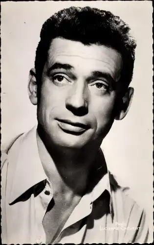 Ak Schauspieler Yves Montand, Die Hexen von Salem, Portrait, Defa Film