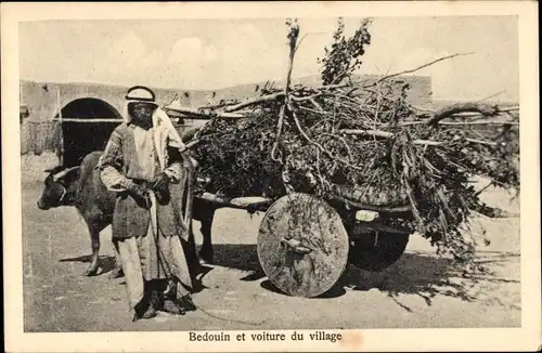 Ak Beduine und Dorfwagen, Dorfpartie, Rind, Maghreb