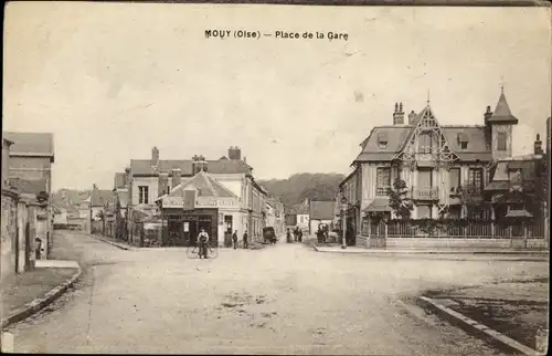 Ak Mouy Oise, Place de la Gare