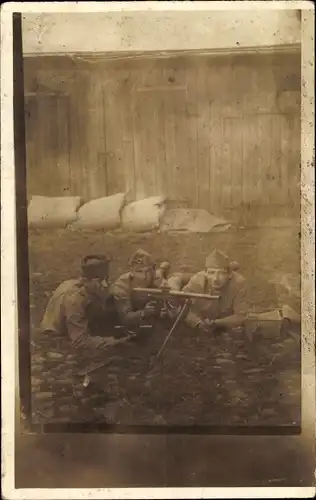 Foto Ak Französische ? Soldaten mit Maschinengewehr