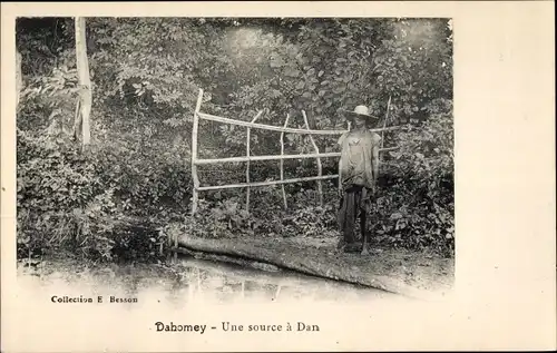 Ak Dahomey Benin, Eine Quelle in Dan