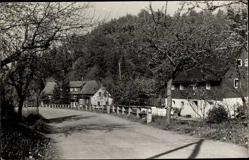 Ak Niederfrauendorf Glashütte im Osterzgebirge, Straßenpartie