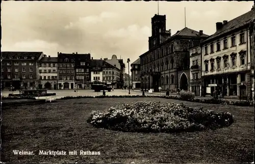 Ak Weimar in Thüringen, Marktplatz mit Rathaus